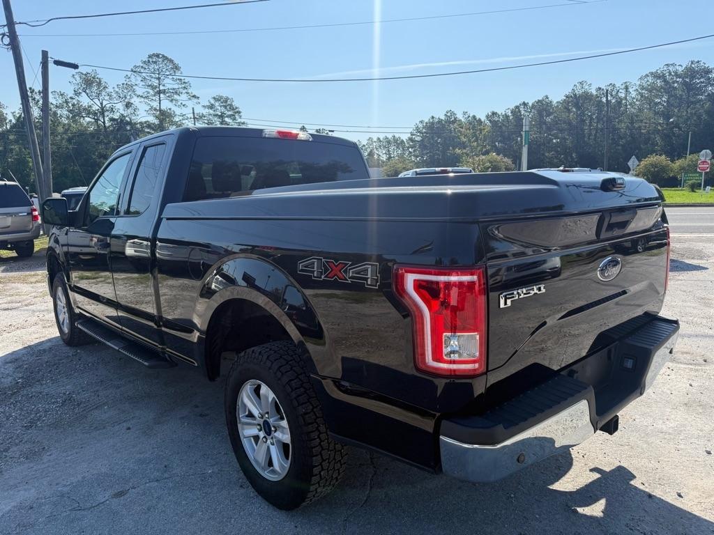 Ford F-150 Lariat 4WD SuperCab 8' Box 2017