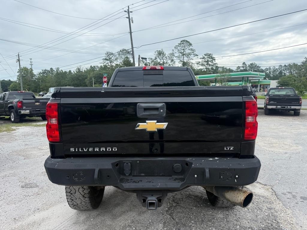 Chevrolet Silverado 2500HD Built After Aug 14 4WD Crew Cab 153.7" LTZ 2015
