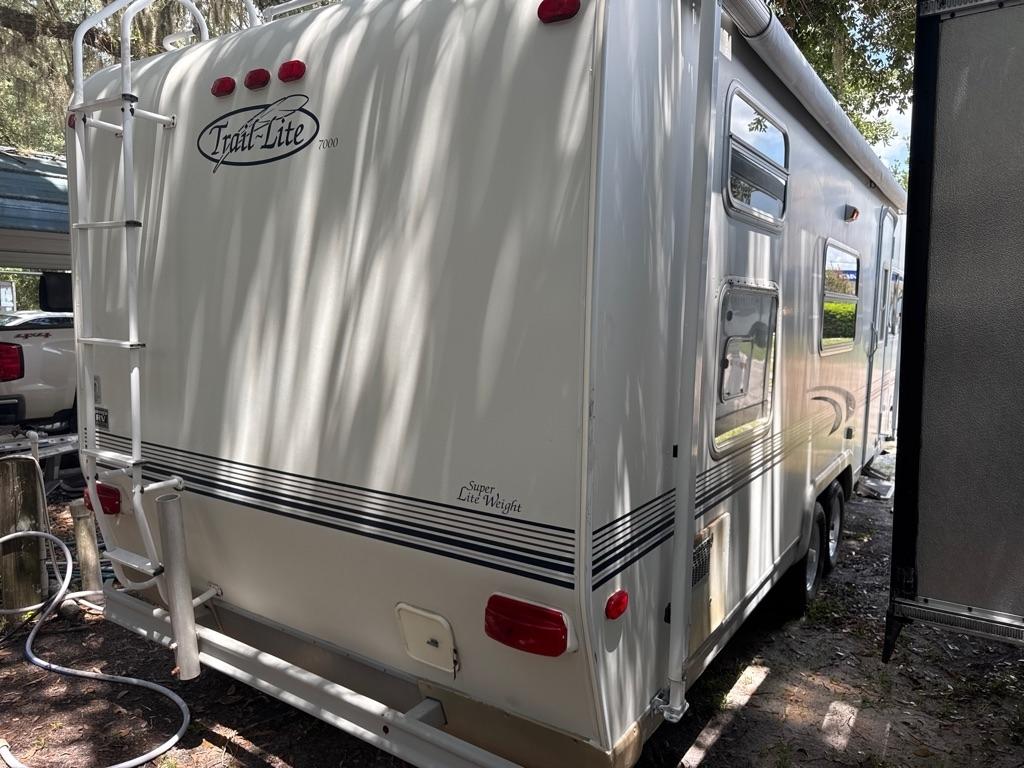 R-Vision Trail-Lite  2000
