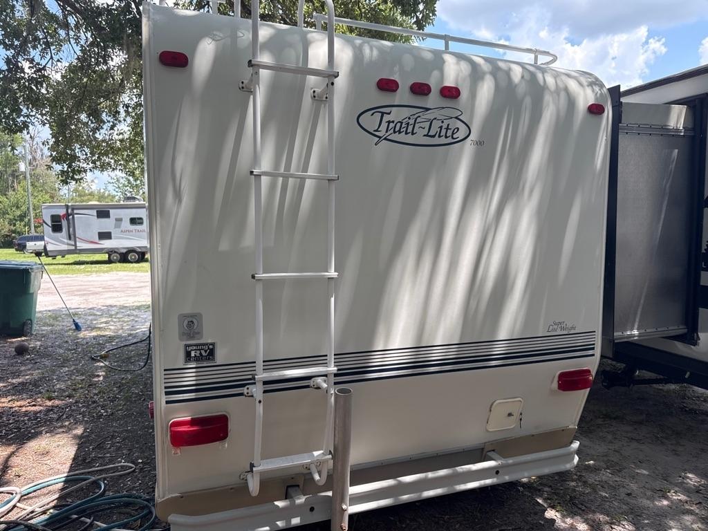 R-Vision Trail-Lite  2000