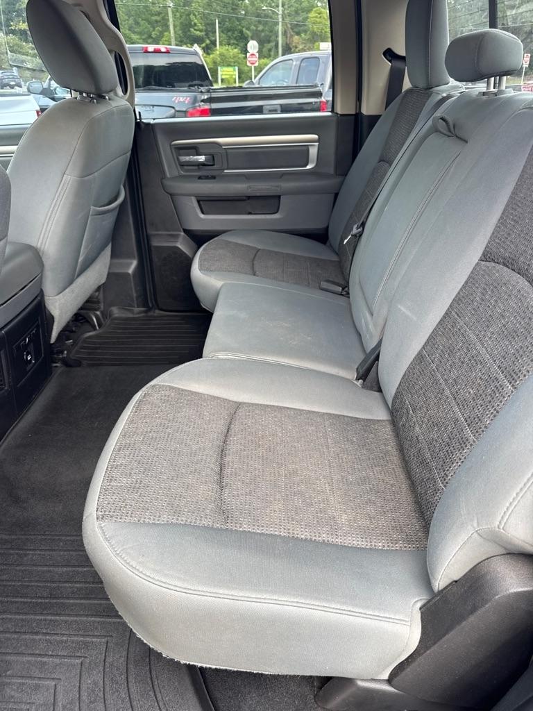 RAM 1500 4WD Crew Cab 140.5" Big Horn 2014