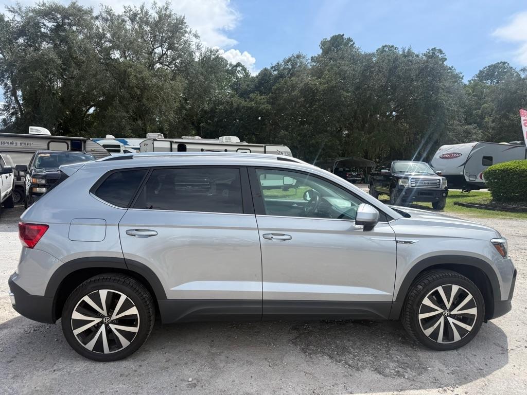 Volkswagen Taos SE FWD 2023