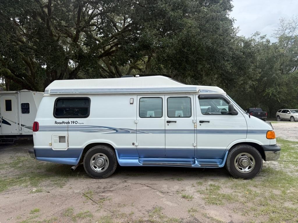 Dodge Ram Van 3500 127" WB 1998