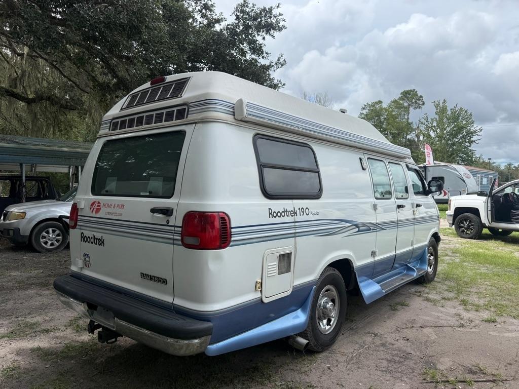 Dodge Ram Van 3500 127" WB 1998