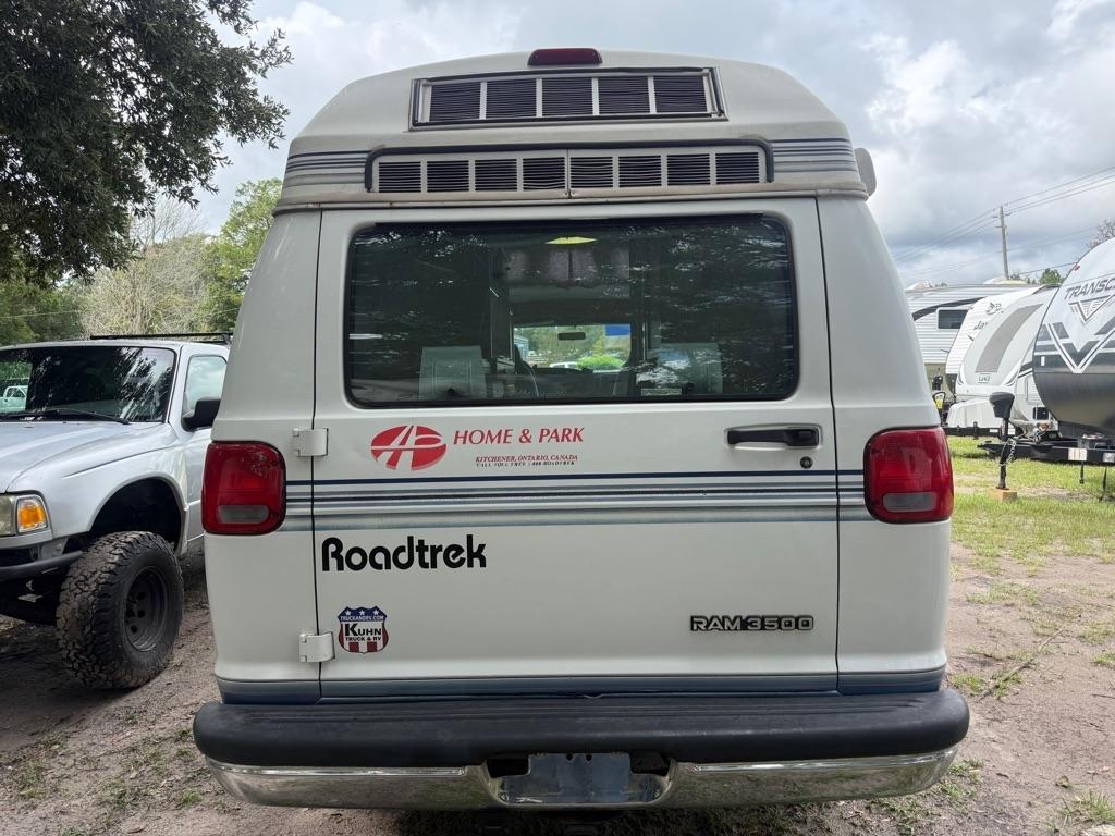 Dodge Ram Van 3500 127" WB 1998
