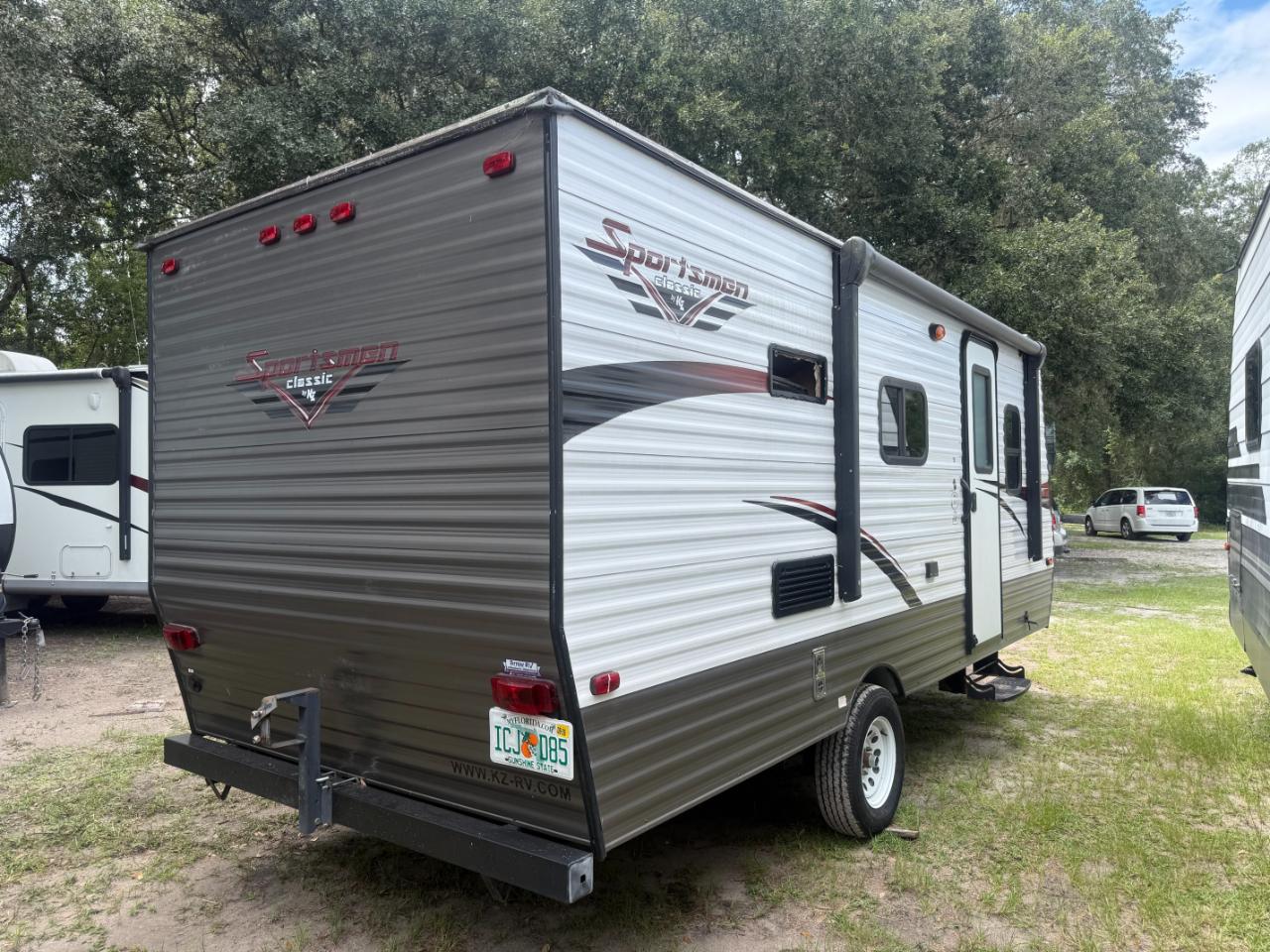 KZ Recreational Vehicles Sportsmen Classic  2015