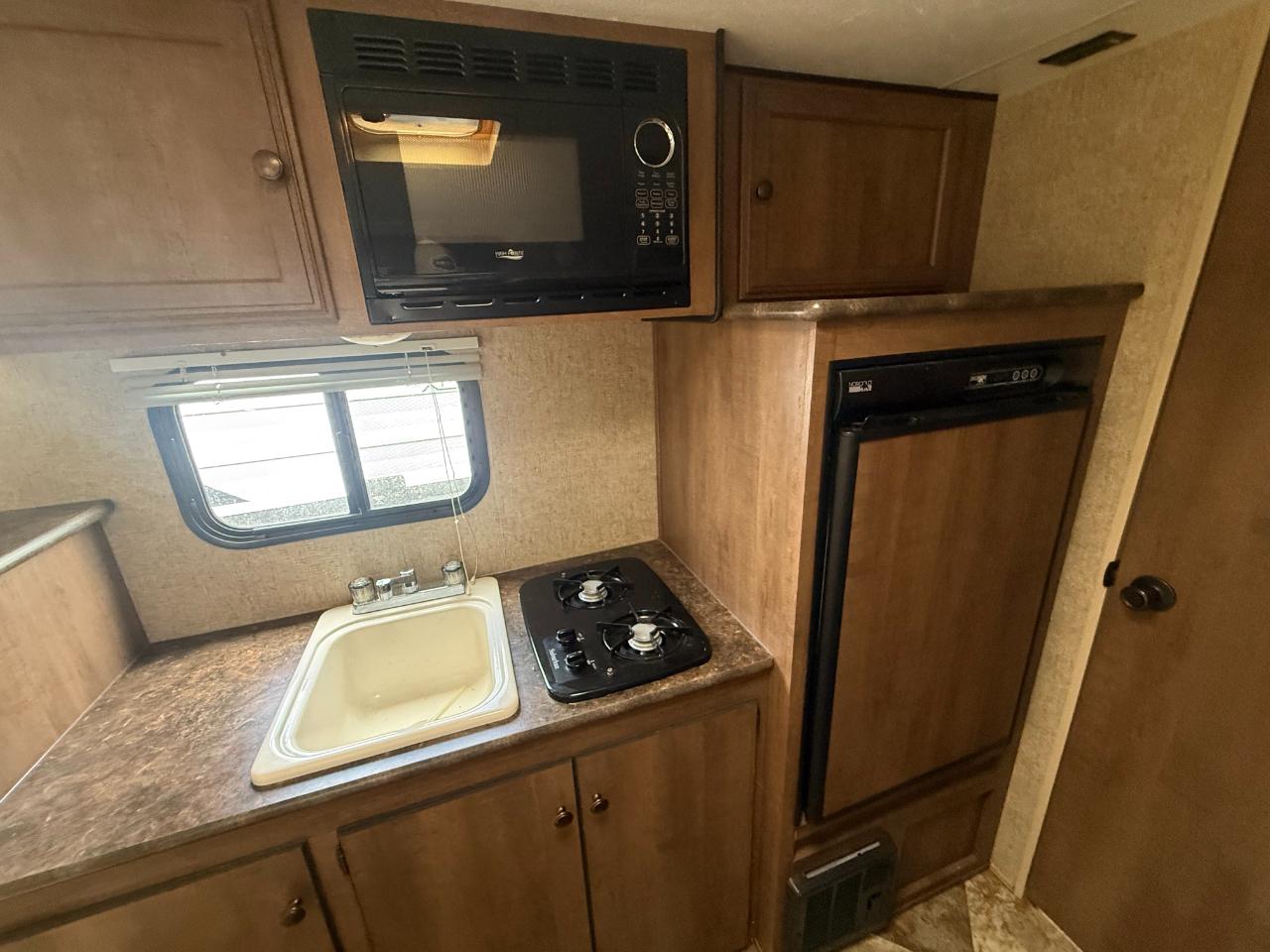 KZ Recreational Vehicles Sportsmen Classic  2015