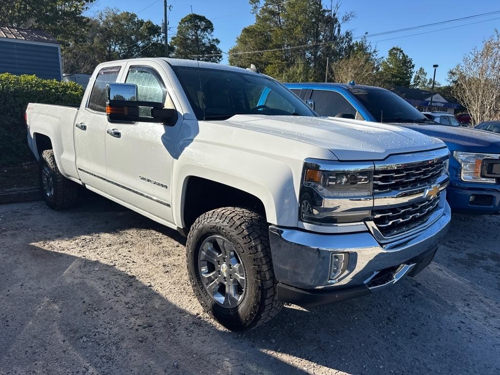 Chevrolet Silverado 1500 4WD Double Cab 143.5" LTZ w/1LZ 2017