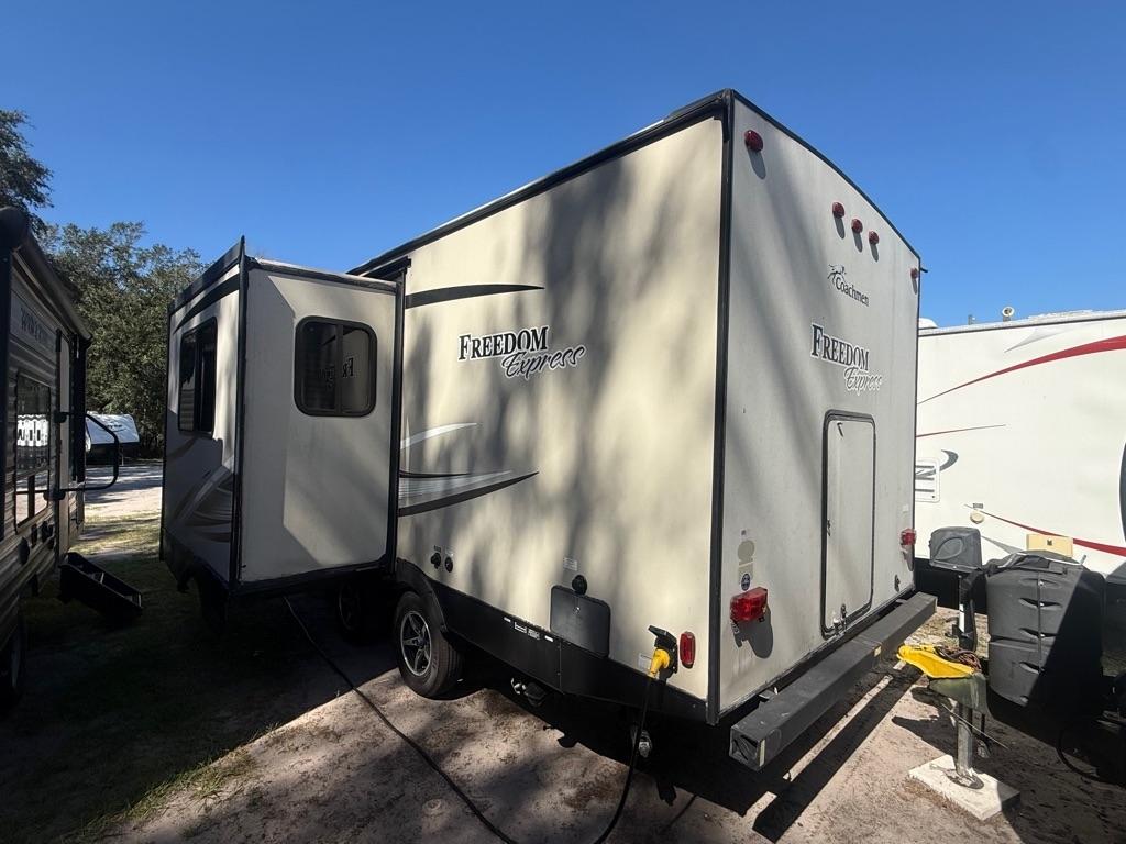 Coachmen Freedom Express  2017