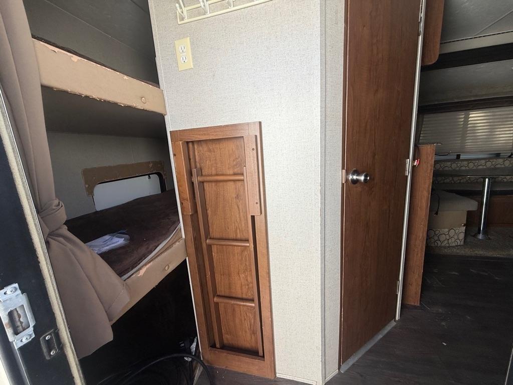 Coachmen Freedom Express  2017