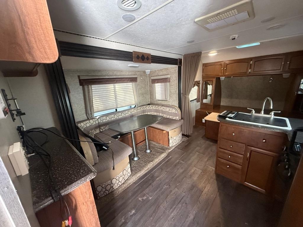 Coachmen Freedom Express  2017