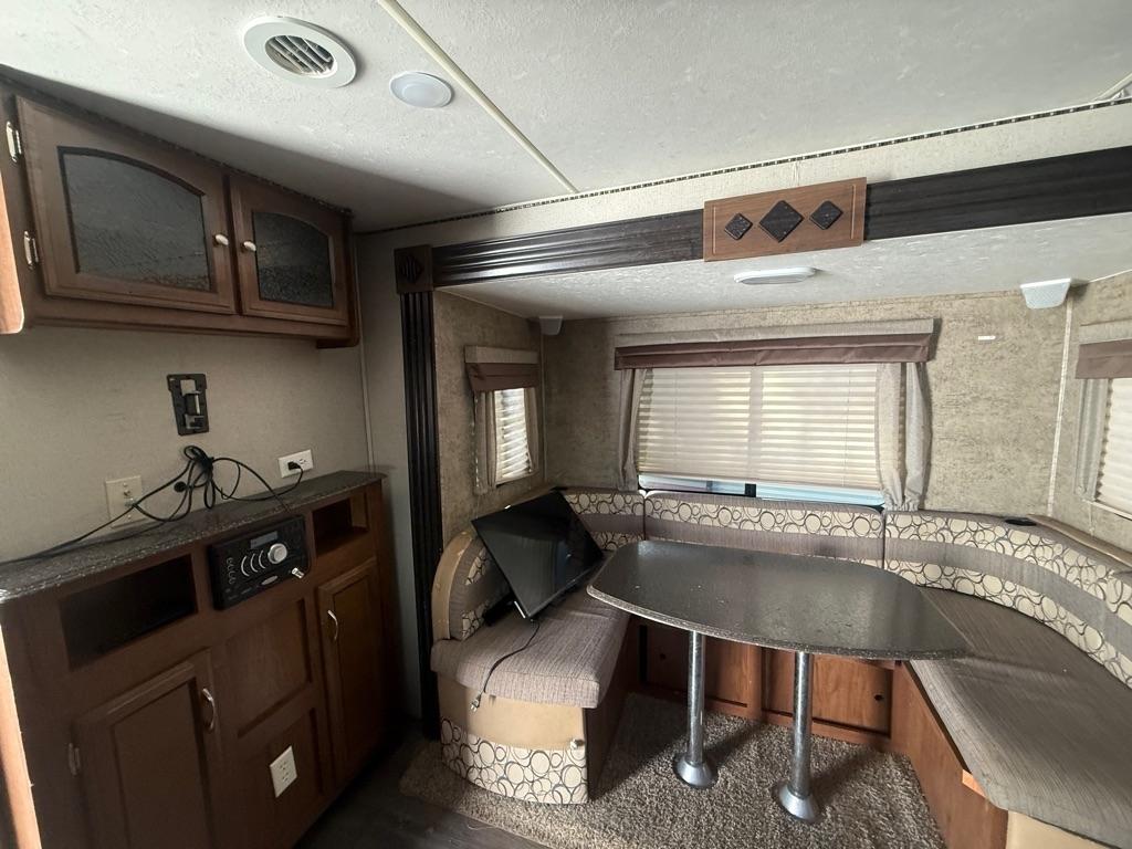 Coachmen Freedom Express  2017