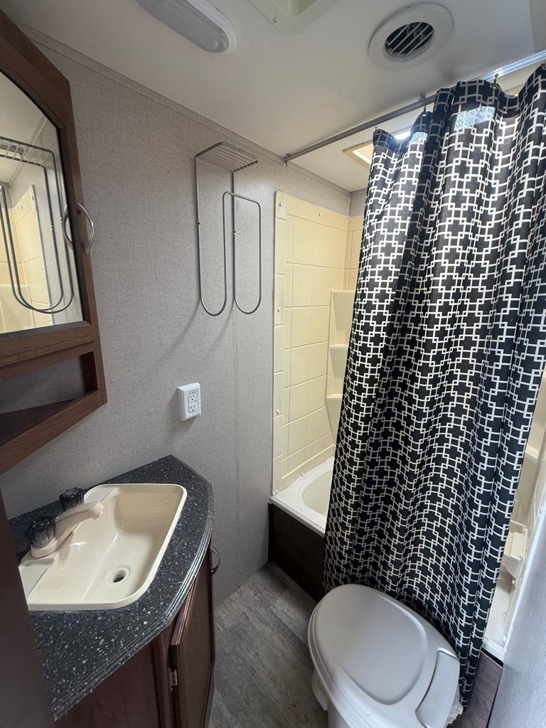 Coachmen Freedom Express  2017