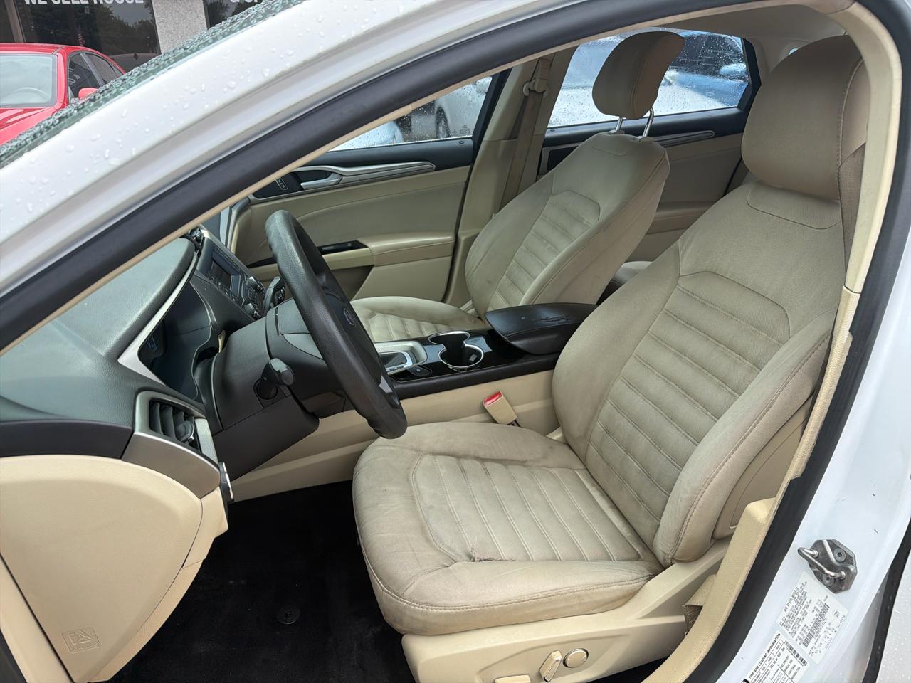 Ford Fusion SE 2015
