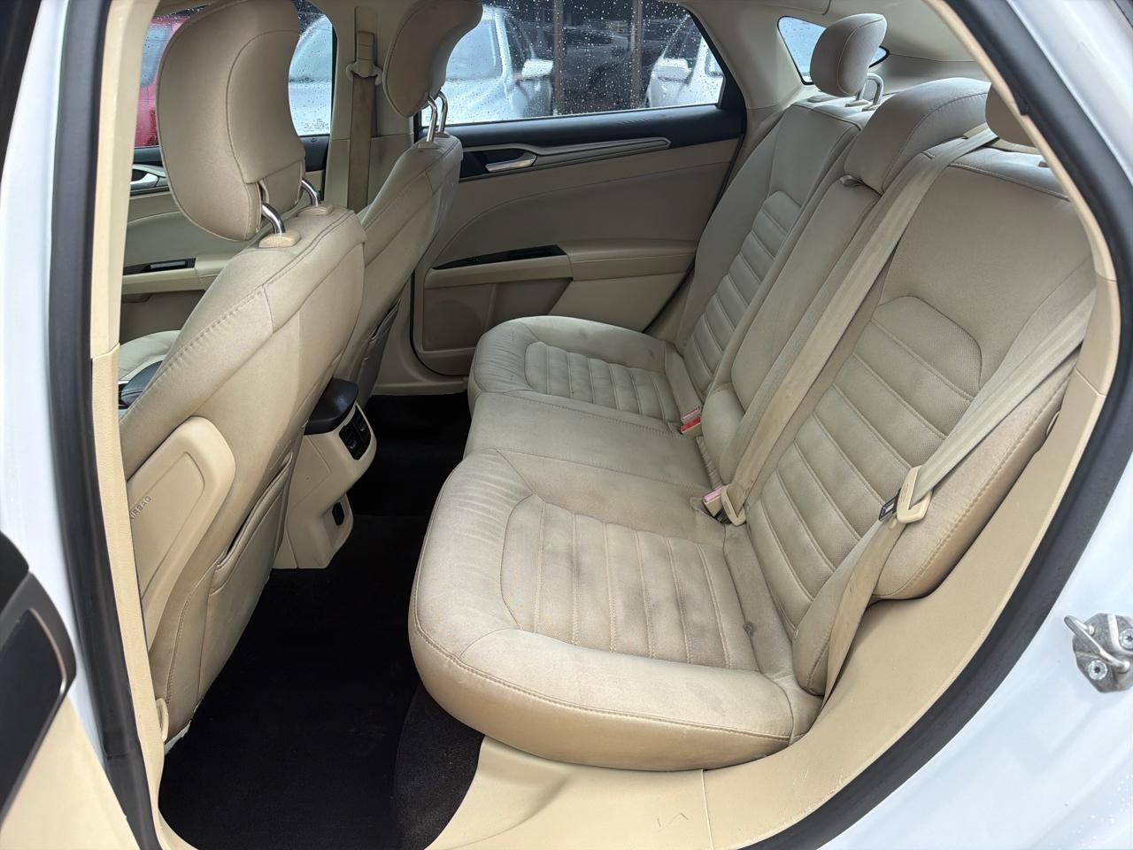 Ford Fusion SE 2015