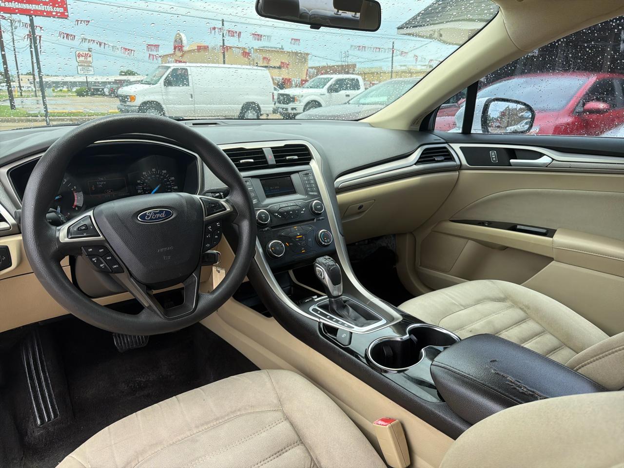 Ford Fusion SE 2015