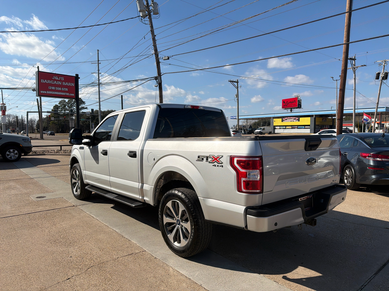 Ford F-150 4WD SuperCrew 150" XLT 2019