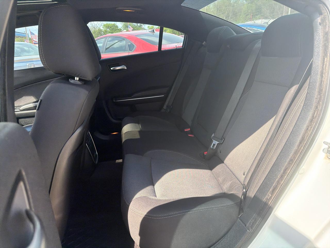 Dodge Charger SE 2016