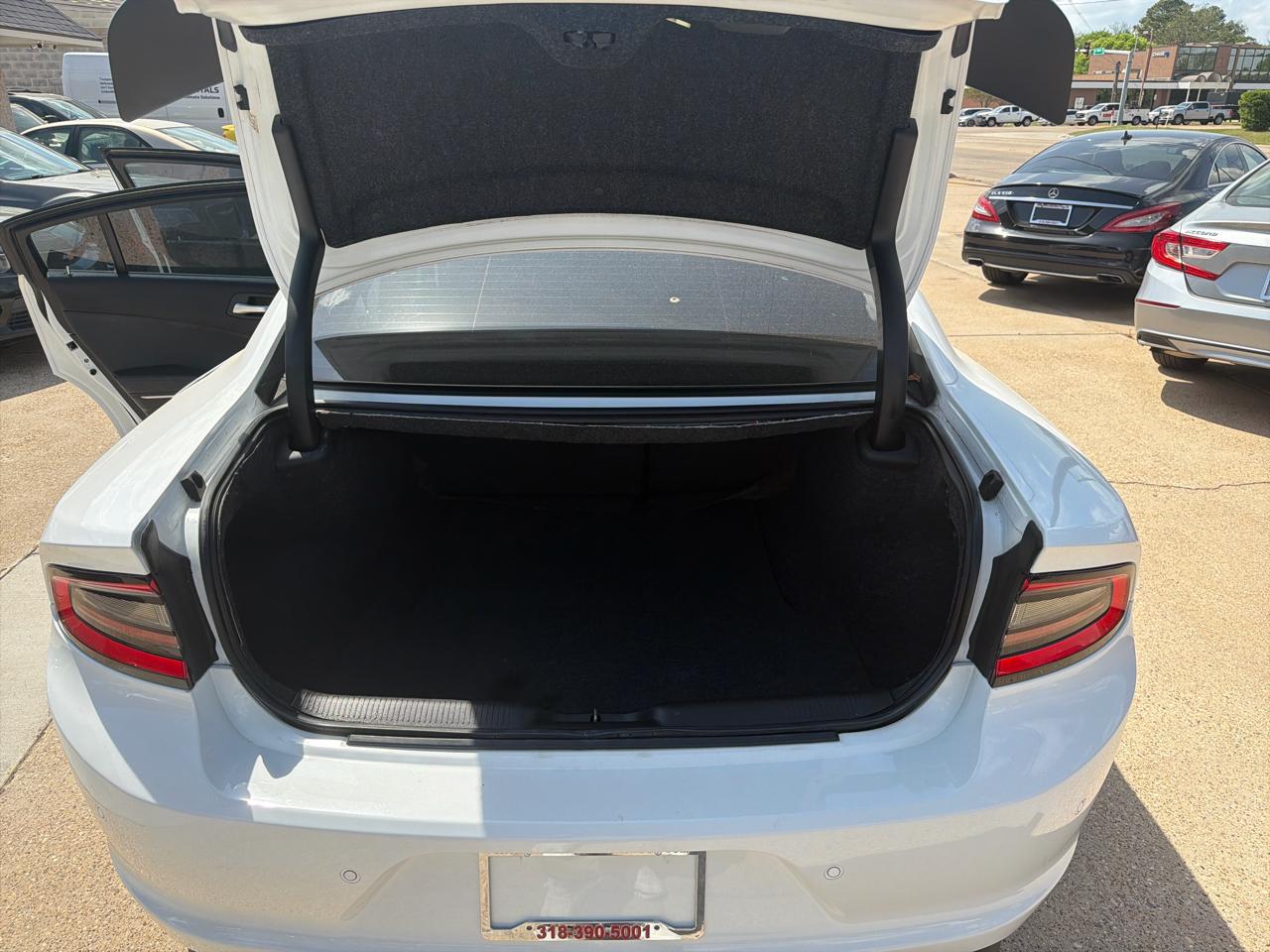 Dodge Charger SE 2016