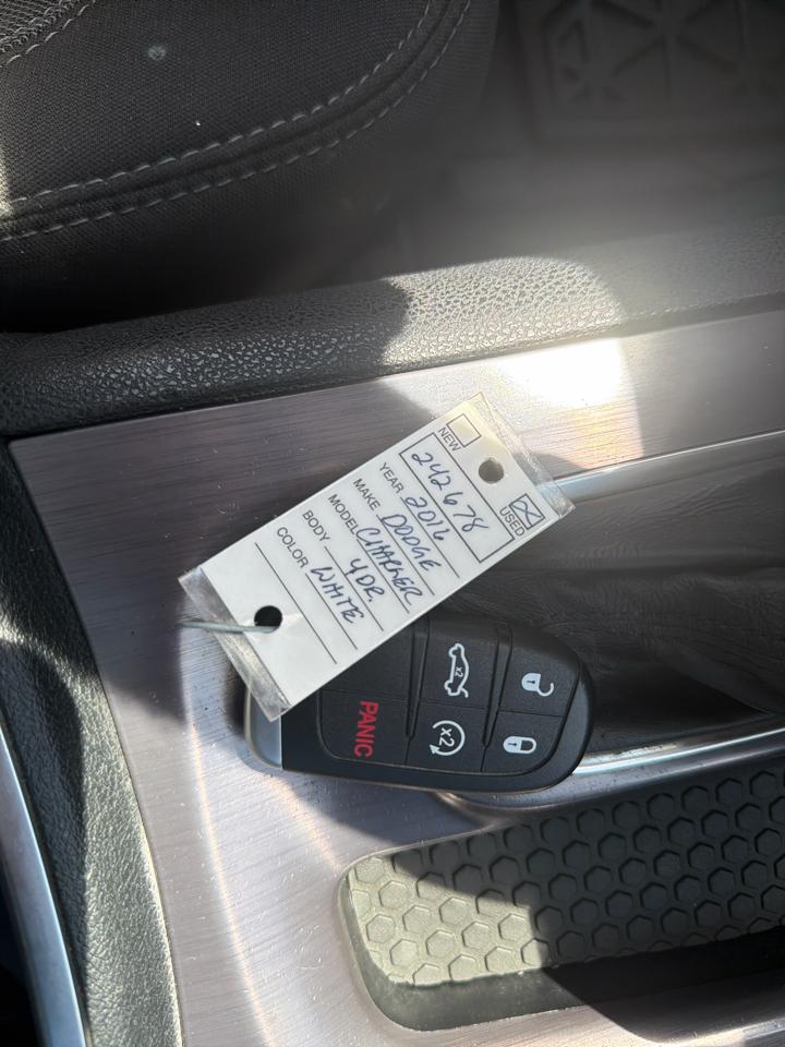 Dodge Charger SE 2016