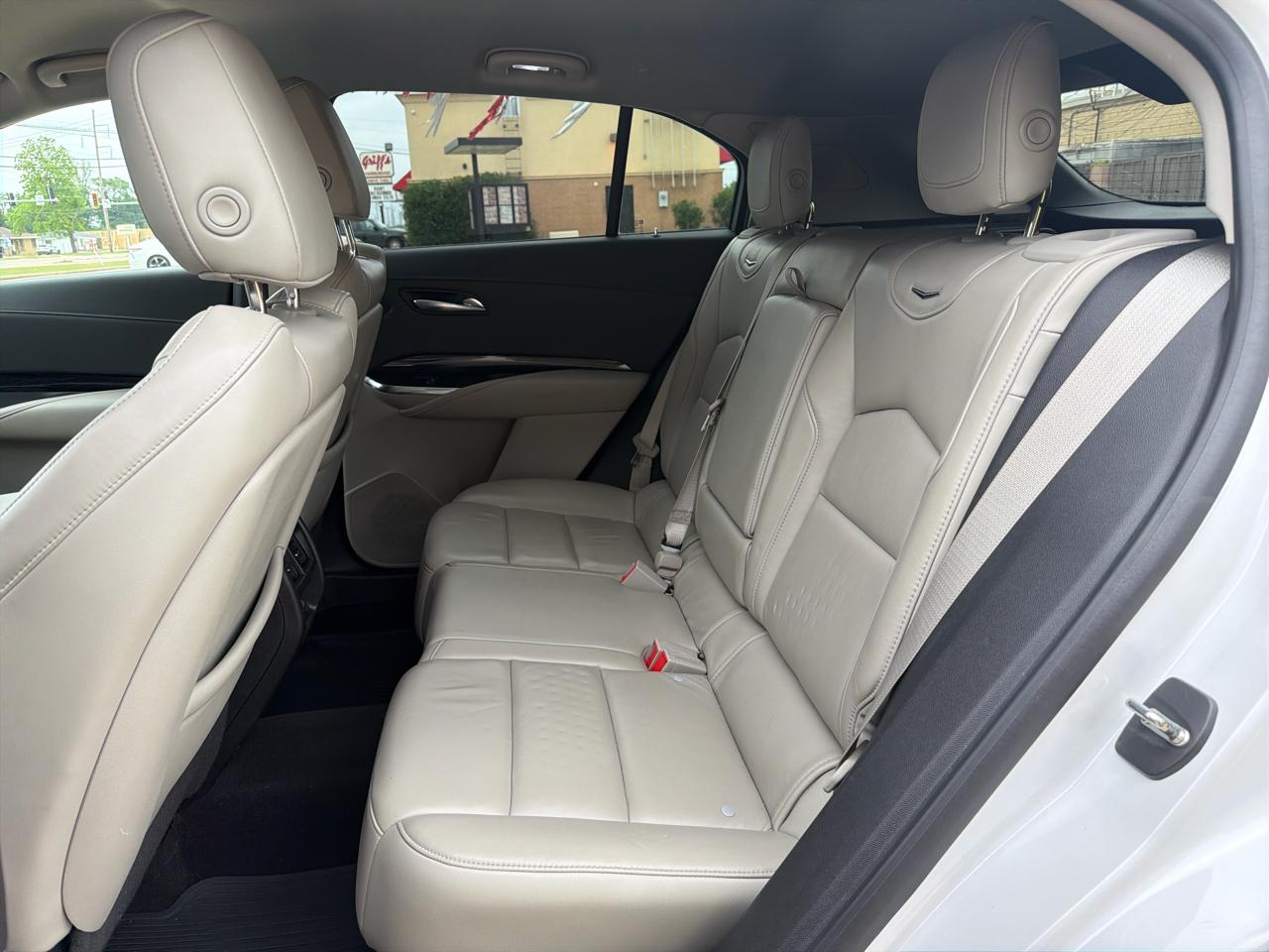 Cadillac XT4 Premium Luxury AWD 2019