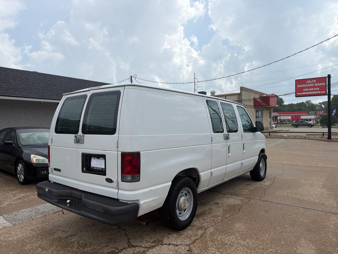 Ford Econoline Cargo Van E-150 2006