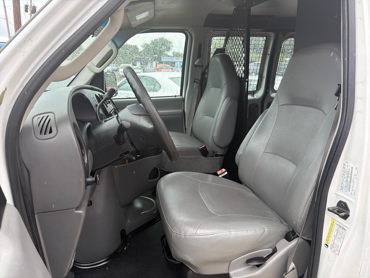 Ford Econoline Cargo Van E-150 2006