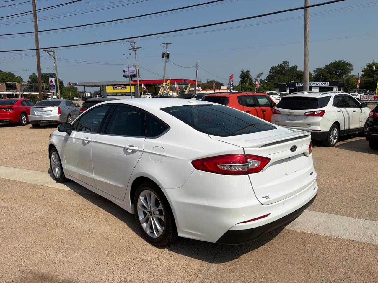 Ford Fusion Hybrid SE 2020