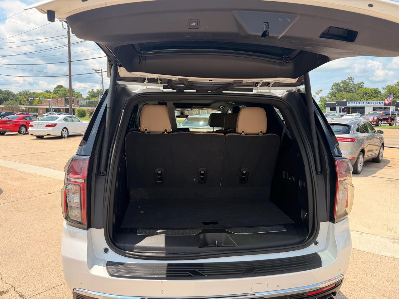 Chevrolet Tahoe 4WD 4dr Premier 2021
