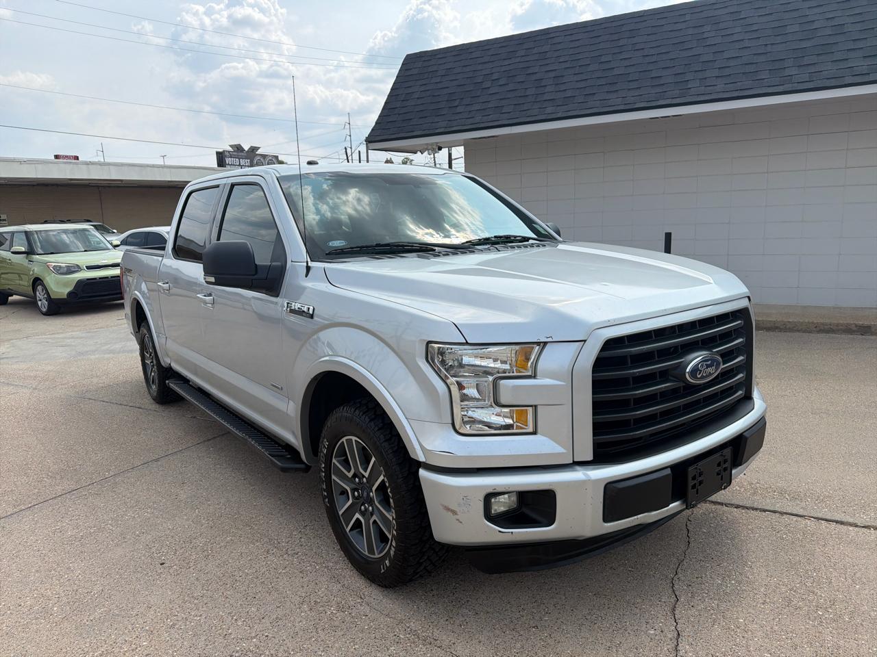 Ford F-150 XL SuperCrew 5.5-ft. Bed 2WD 2016