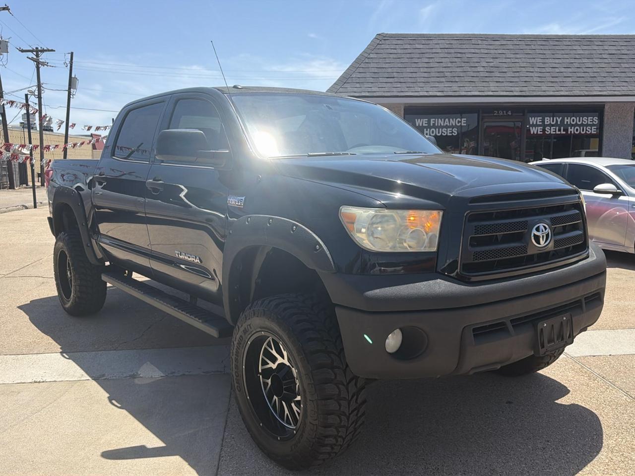 Toyota Tundra Tundra-Grade CrewMax 5.7L 2WD 2013