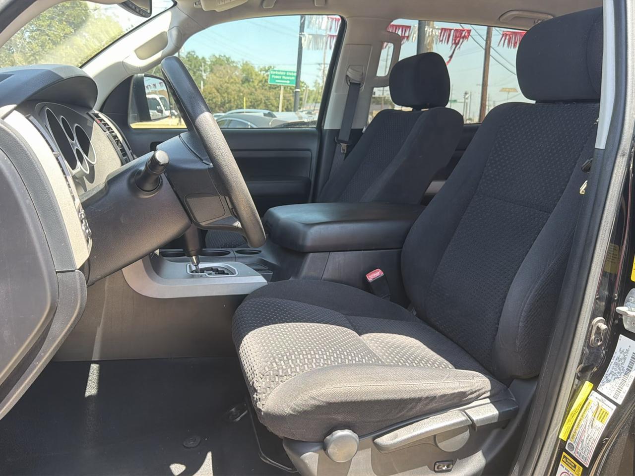 Toyota Tundra Tundra-Grade CrewMax 5.7L 2WD 2013
