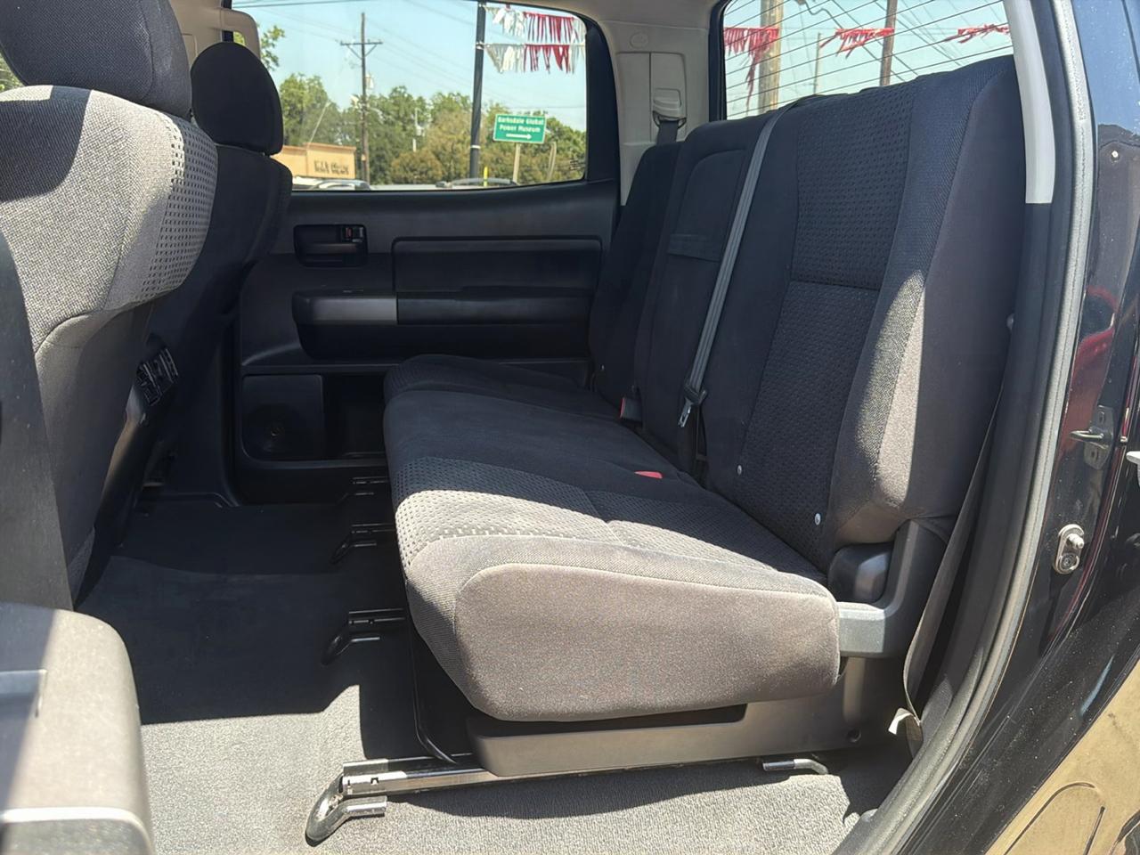 Toyota Tundra Tundra-Grade CrewMax 5.7L 2WD 2013
