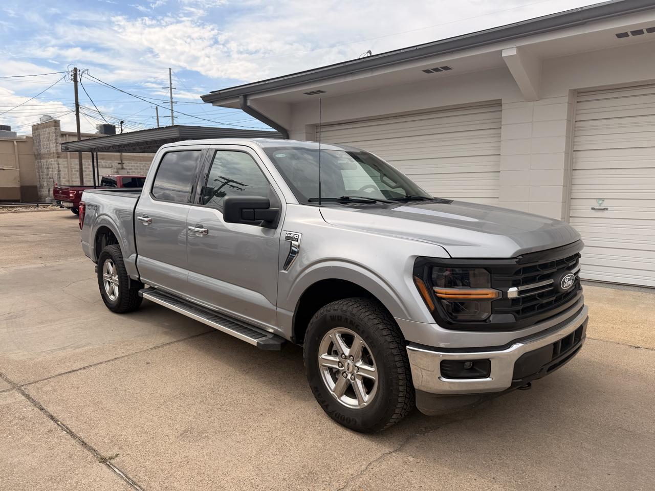 Ford F-150 XLT SuperCrew 4WD 2025