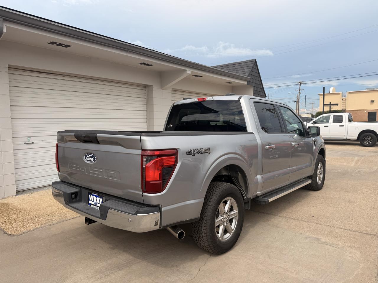 Ford F-150 XLT SuperCrew 4WD 2025
