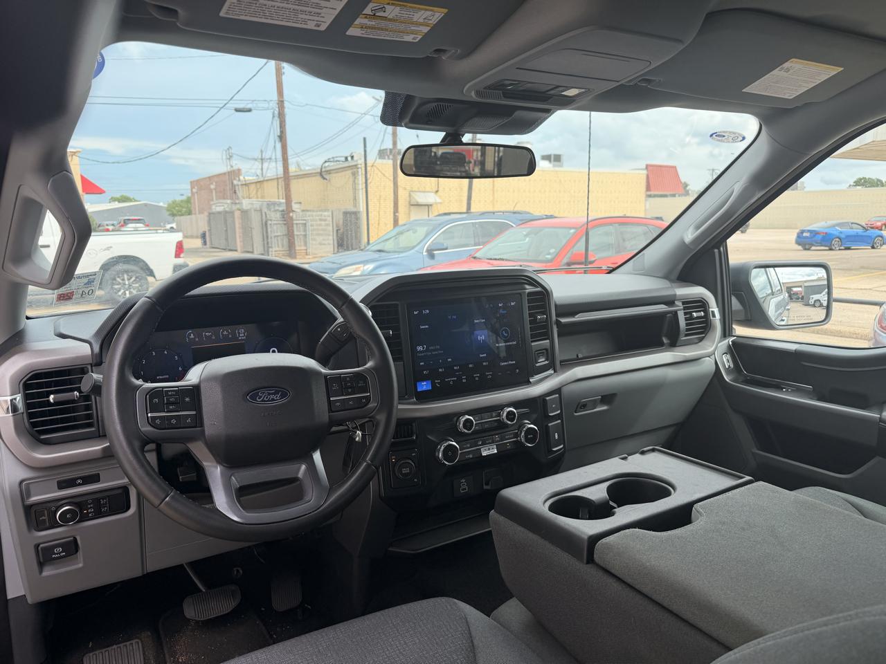 Ford F-150 XLT SuperCrew 4WD 2025