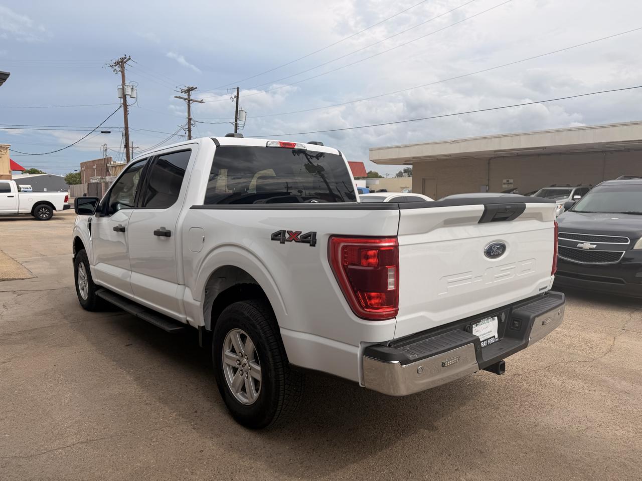 Ford F-150 4WD SuperCrew 139" XLT 2023