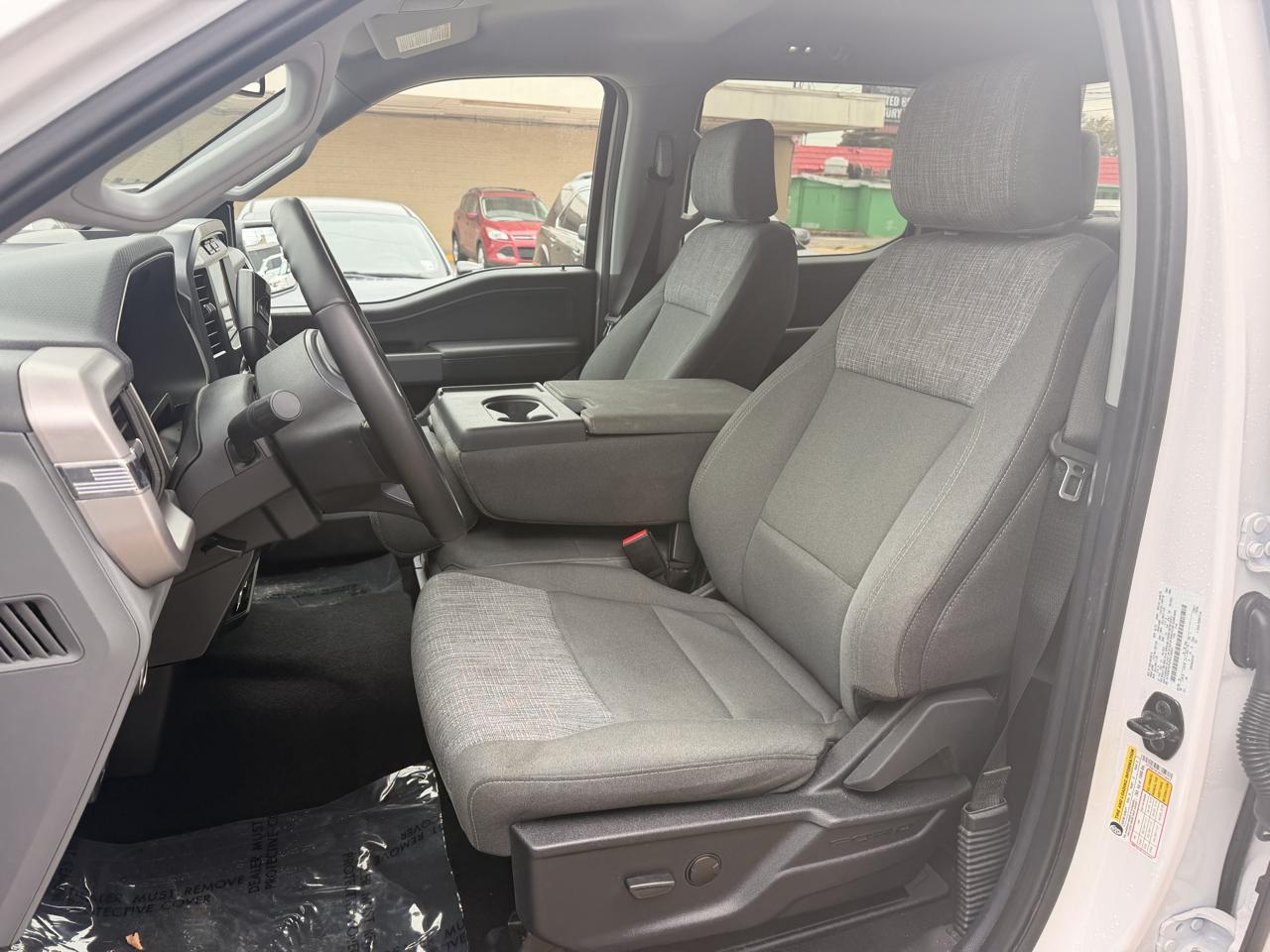 Ford F-150 4WD SuperCrew 139" XLT 2023