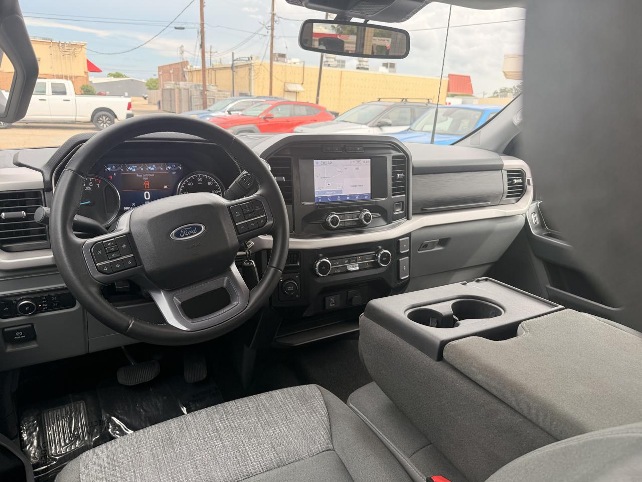Ford F-150 4WD SuperCrew 139" XLT 2023