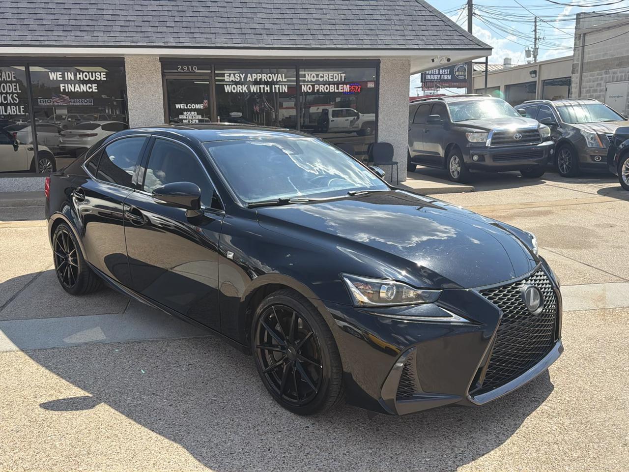Lexus IS IS Turbo RWD 2017