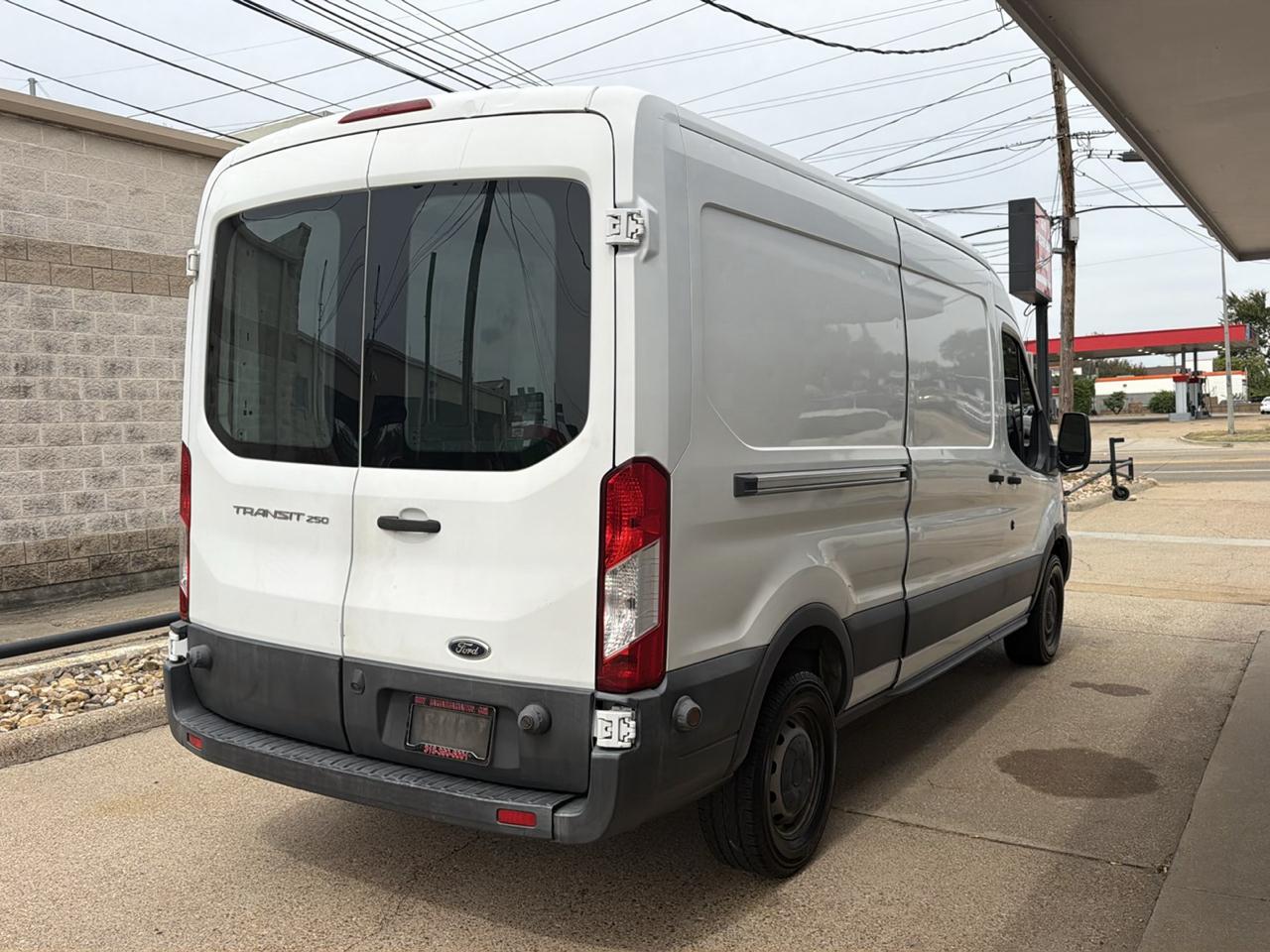 Ford Transit Cargo Van T-250 148" Med Rf 9000 GVWR Sliding RH Dr 2016