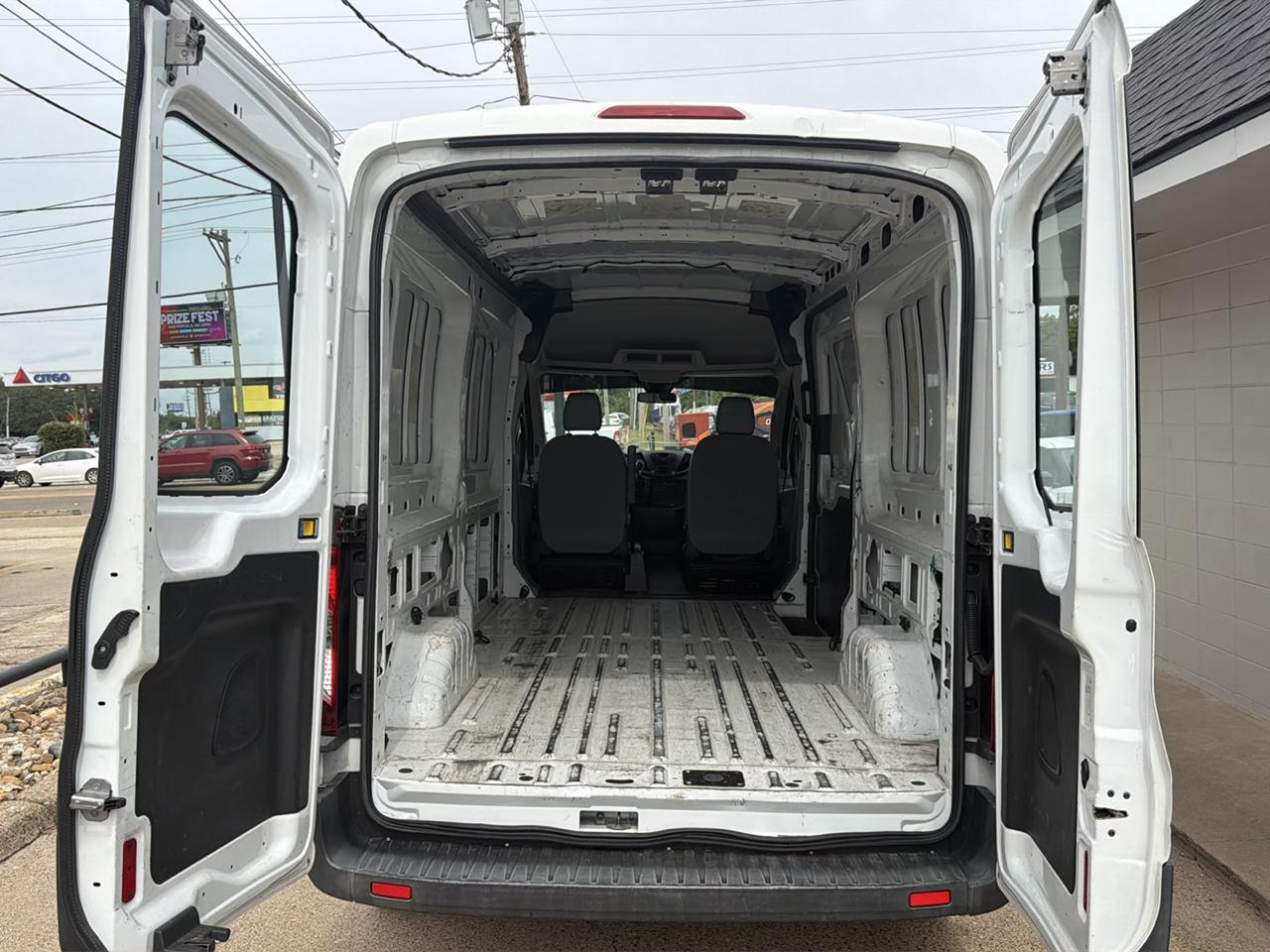 Ford Transit Cargo Van T-250 148" Med Rf 9000 GVWR Sliding RH Dr 2016