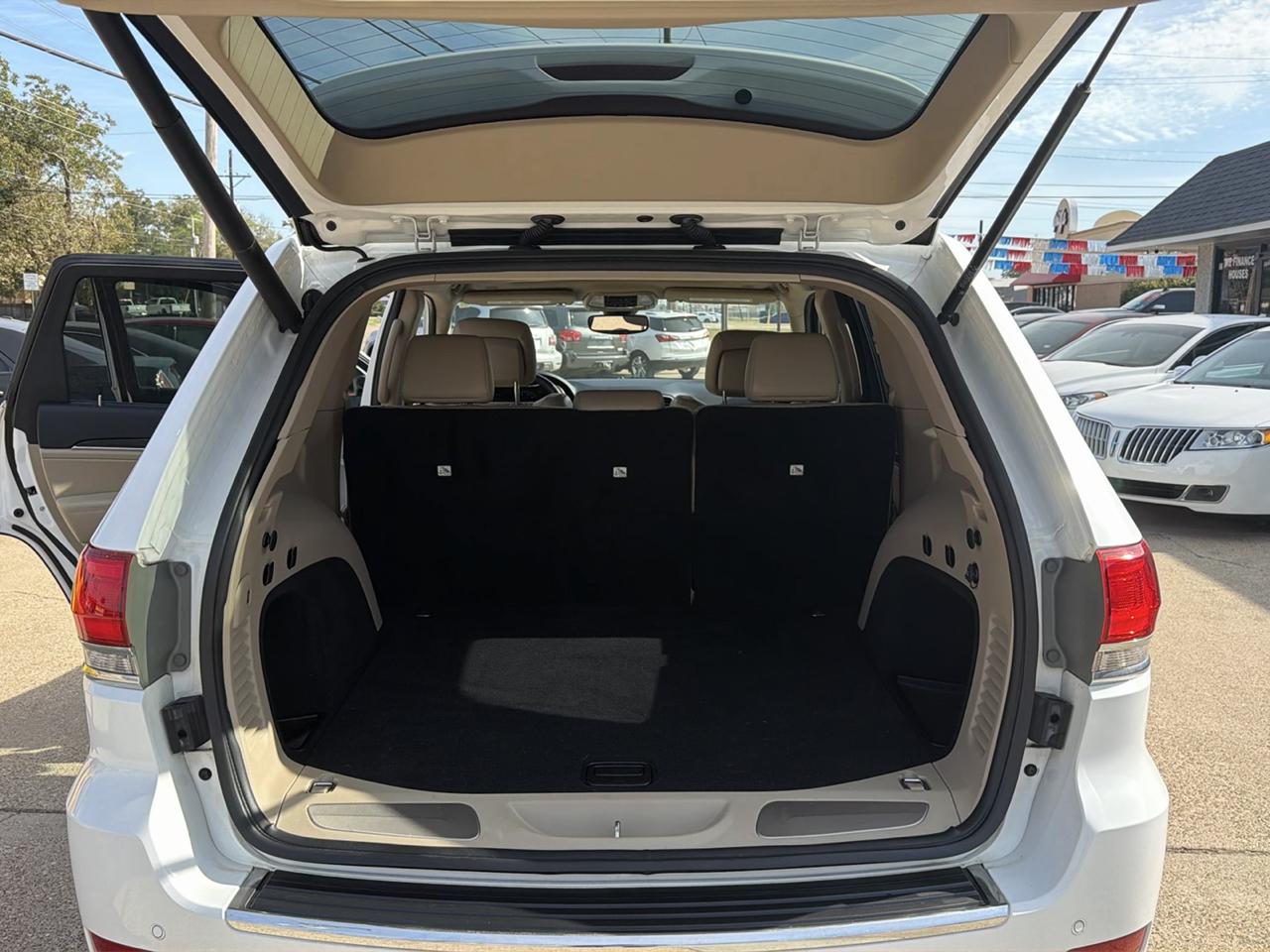 Jeep Grand Cherokee Limited 2WD 2019