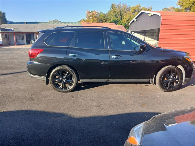 2018 Nissan Pathfinder SL
