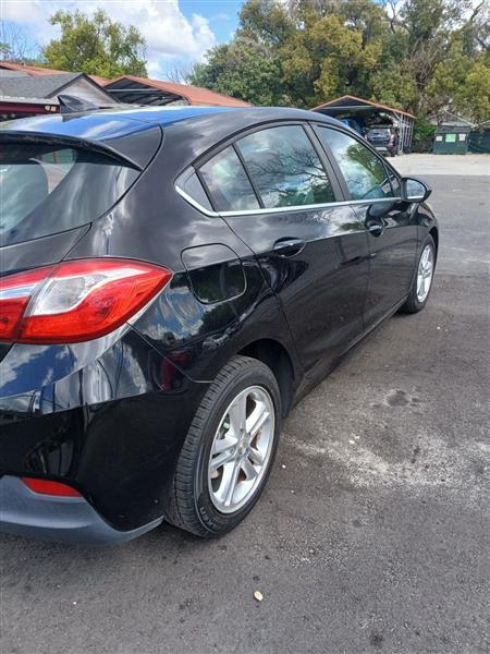 Chevrolet Cruze LT Auto Hatchback 2017