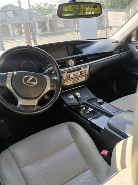 Lexus ES 350 Sedan 2015
