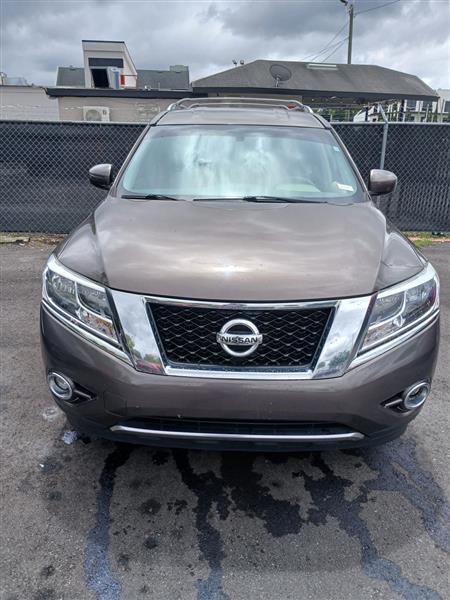 Nissan Pathfinder SV 2WD 2015