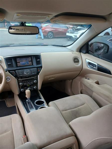 Nissan Pathfinder SV 2WD 2015