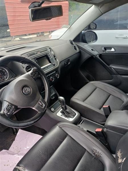 Volkswagen Tiguan S 2016