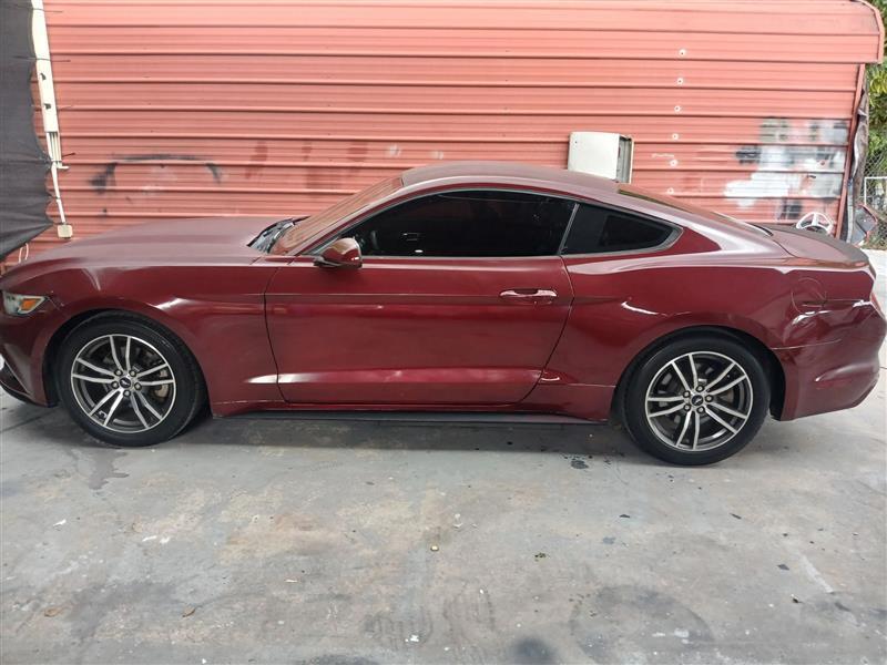 Ford Mustang EcoBoost Coupe 2017